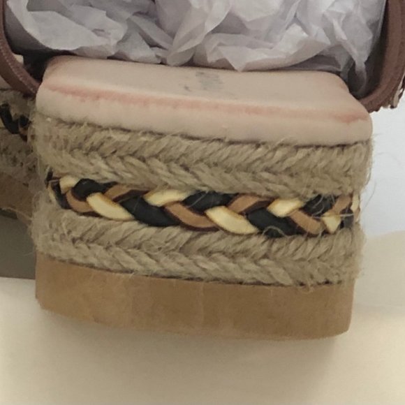 Women's Size 7.5 FOREVER Tan Platform Sandal Boho Style Tribal Look Ankle Strap - Picture 8 of 10